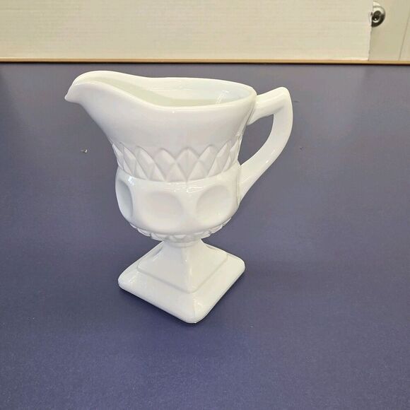Indiana Milk Glass Vintage Creamer - Picture 4 of 5